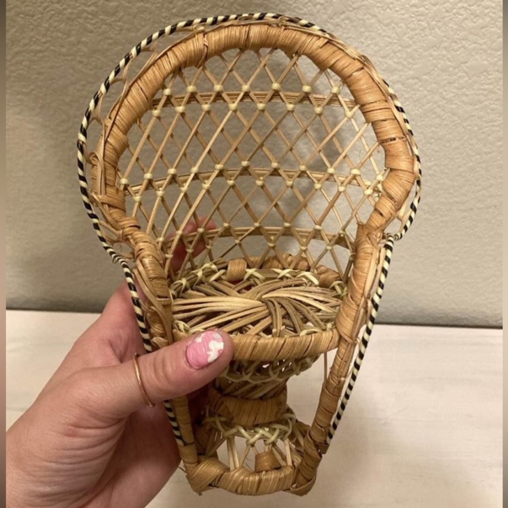Mini Vintage Boho Wicker Rattan Natural Peacock Fan Doll Plant Chairs Set - Picture 6 of 7